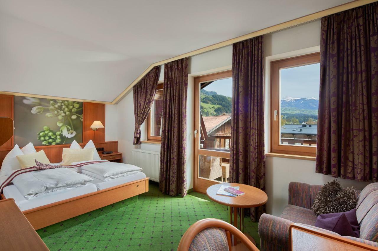 Standard Doppelzimmer mit Balkon